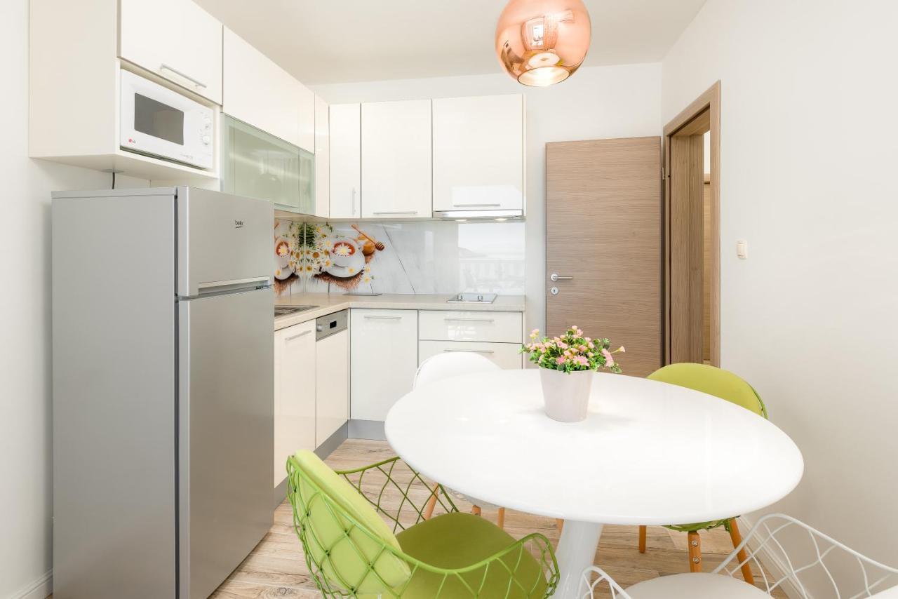Luxury Bellavista Amazing Sea Holidays With Private Beach & Parking Milna  Exterior photo