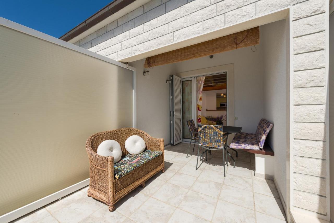 Luxury Bellavista Amazing Sea Holidays With Private Beach & Parking Milna  Exterior photo