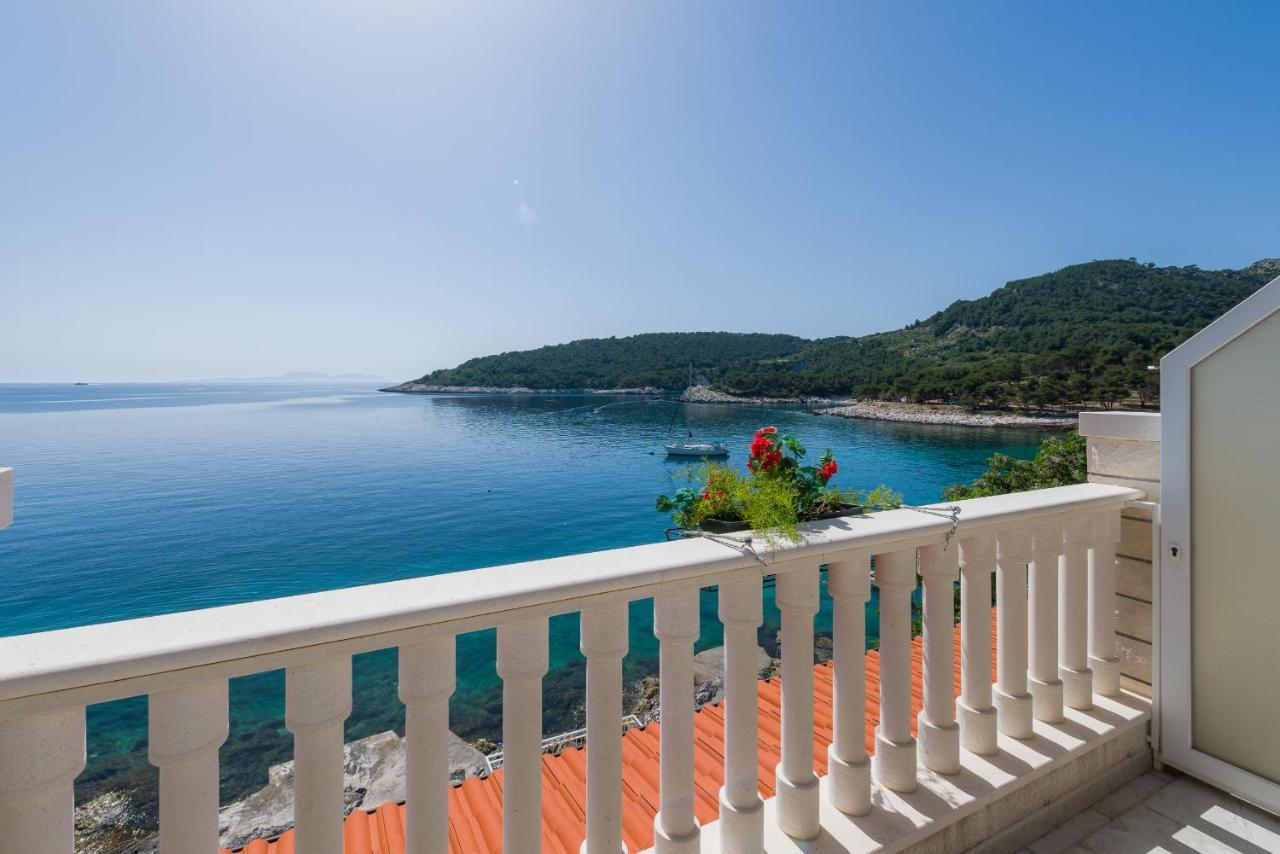 Luxury Bellavista Amazing Sea Holidays With Private Beach & Parking Milna  Exterior photo