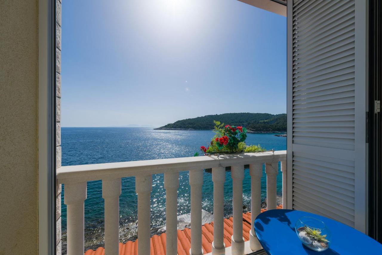 Luxury Bellavista Amazing Sea Holidays With Private Beach & Parking Milna  Exterior photo