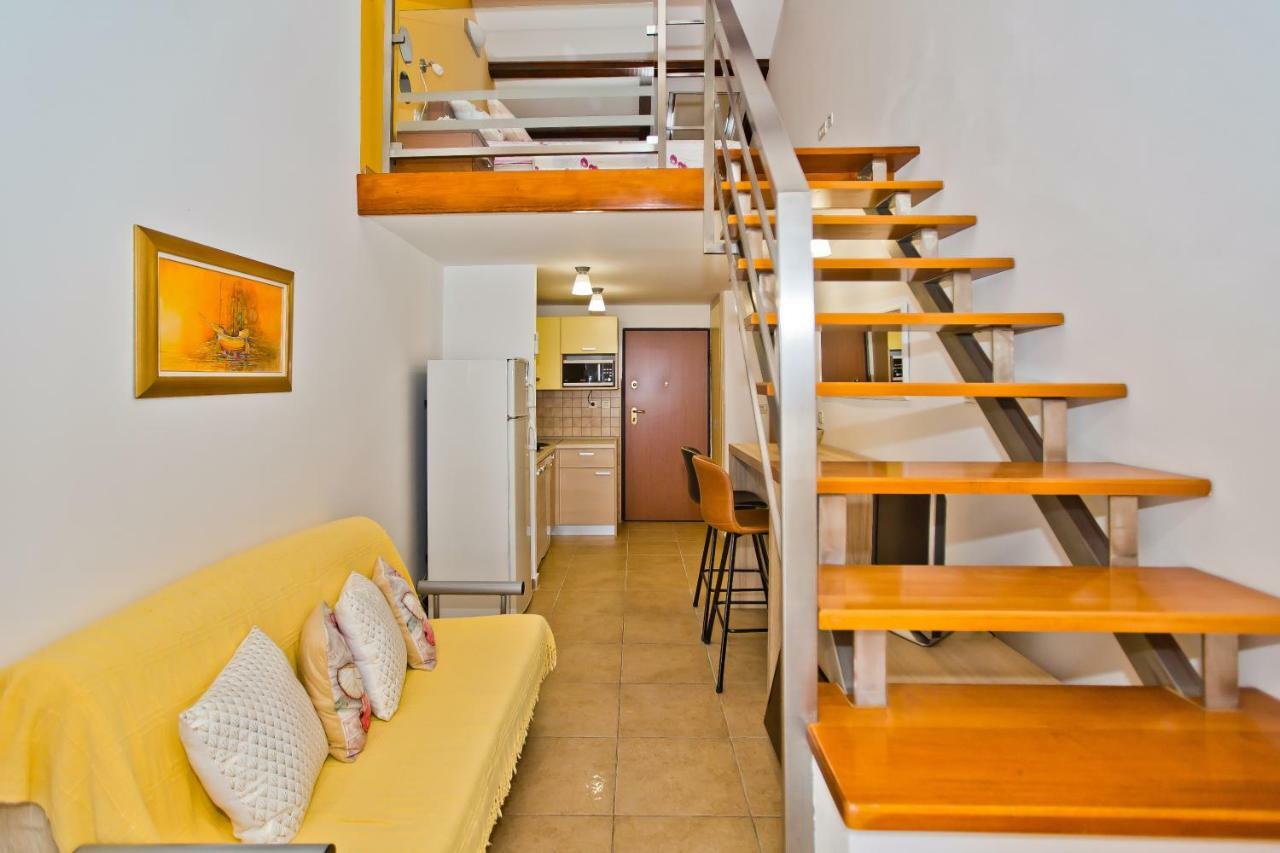 Luxury Bellavista Amazing Sea Holidays With Private Beach & Parking Milna  Exterior photo